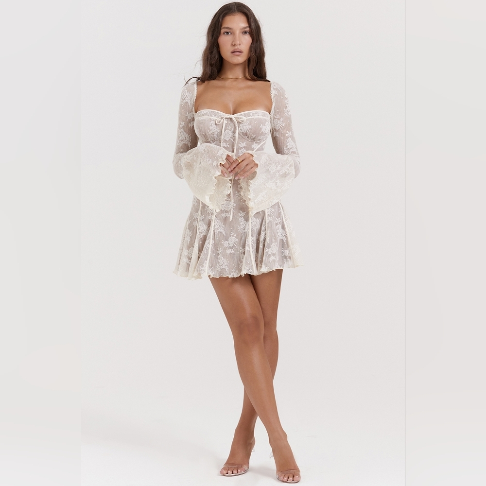 House of CB Analissa Vintage Cream Lace Corset Dress - Picture 3 of 14